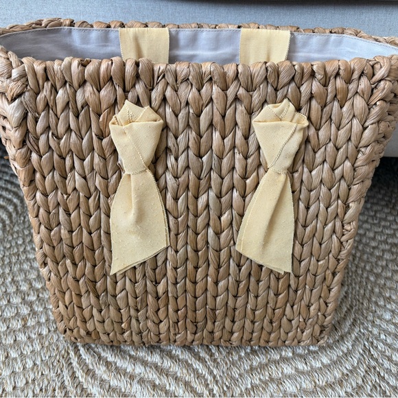 Pamela Munson Isla Bahia - Picture 3 of 6